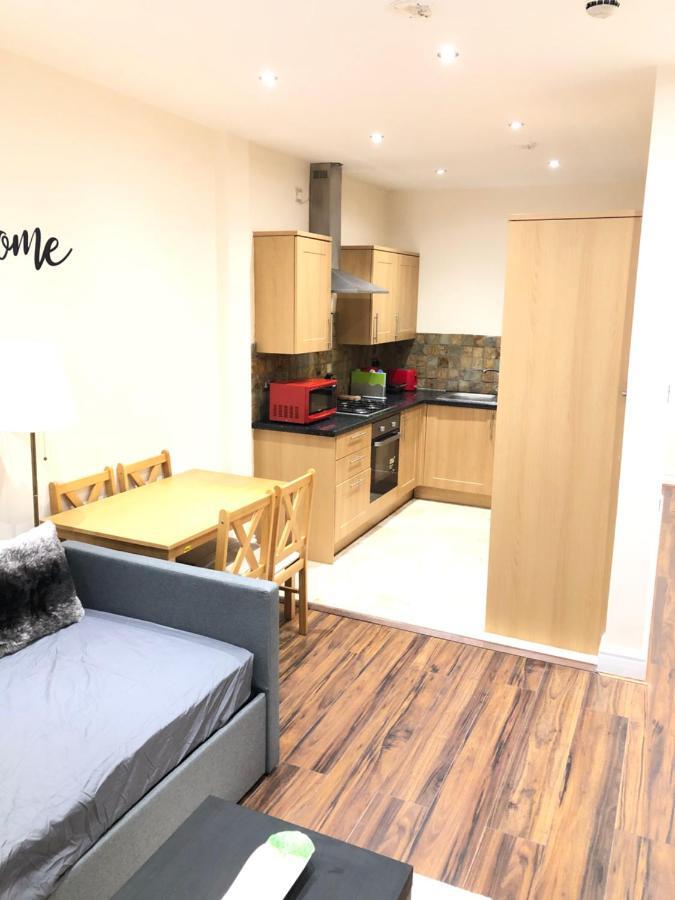Greater London Holiday Let @ Hanwell Apartment Ngoại thất bức ảnh