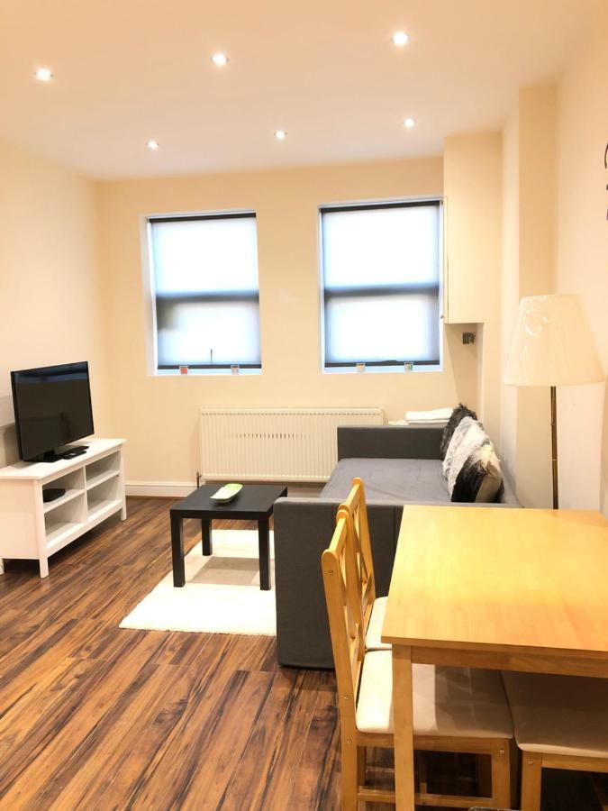 Greater London Holiday Let @ Hanwell Apartment Ngoại thất bức ảnh