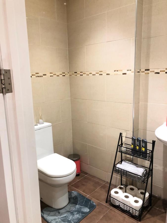 Greater London Holiday Let @ Hanwell Apartment Ngoại thất bức ảnh