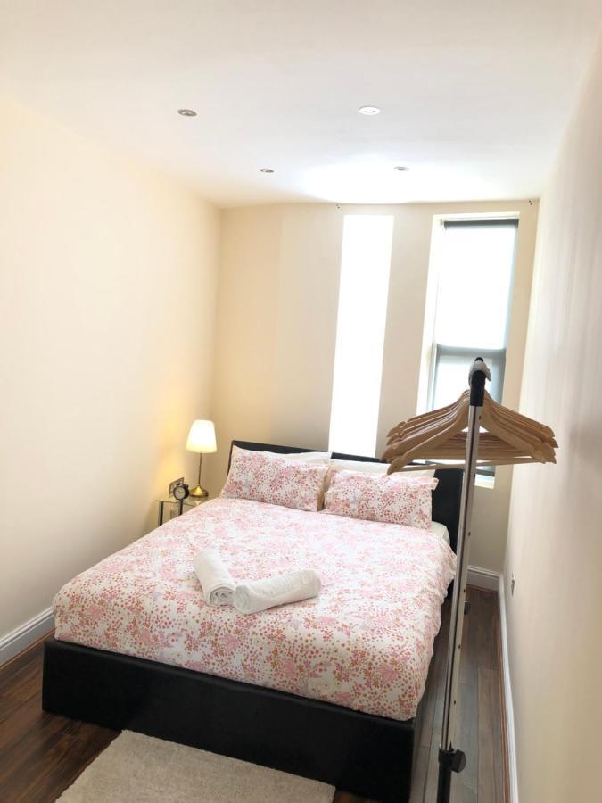 Greater London Holiday Let @ Hanwell Apartment Ngoại thất bức ảnh