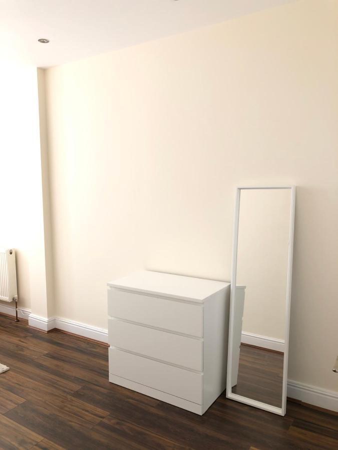 Greater London Holiday Let @ Hanwell Apartment Ngoại thất bức ảnh